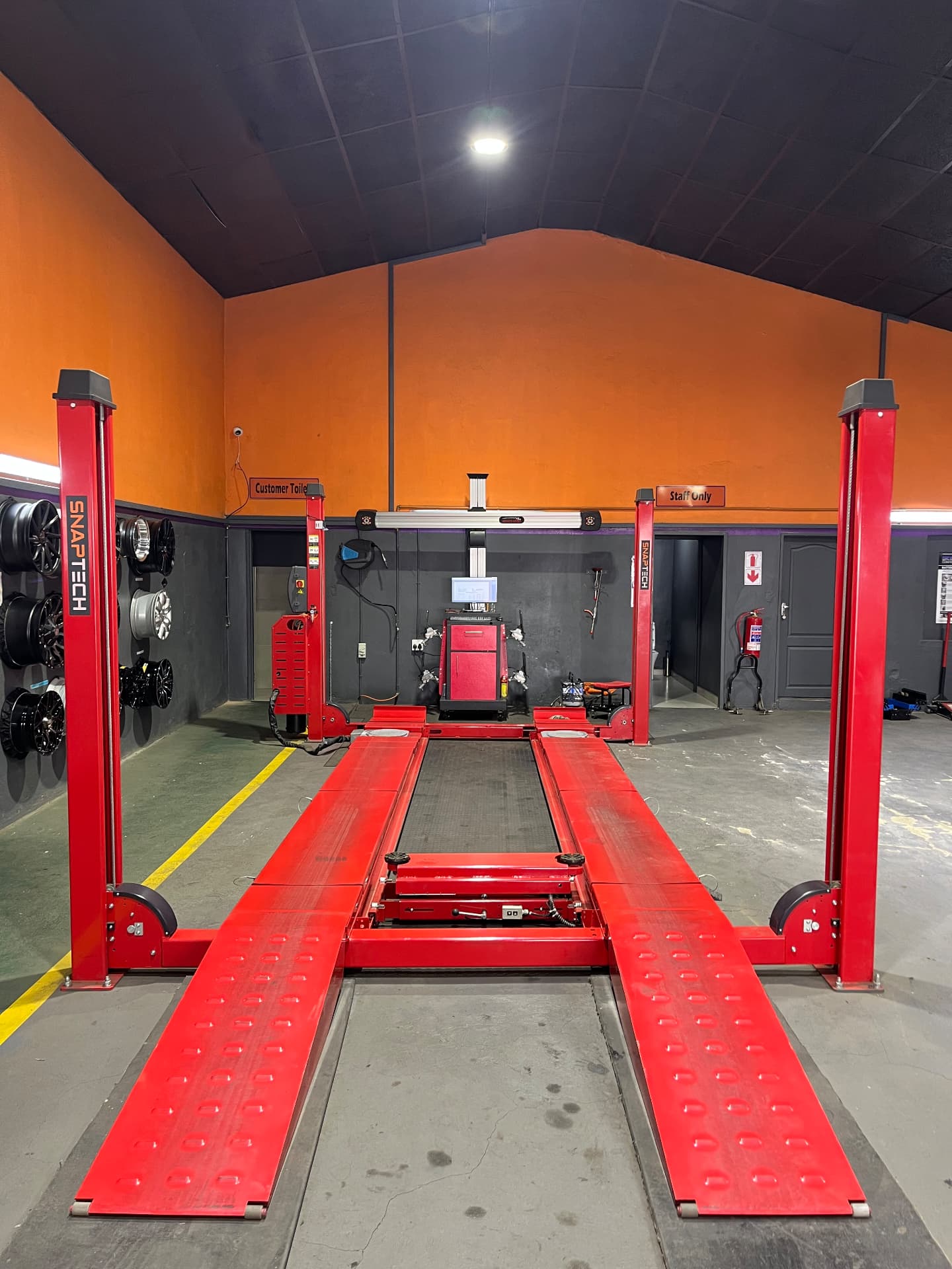 Snap-Tech 4-Post Alignment Lift